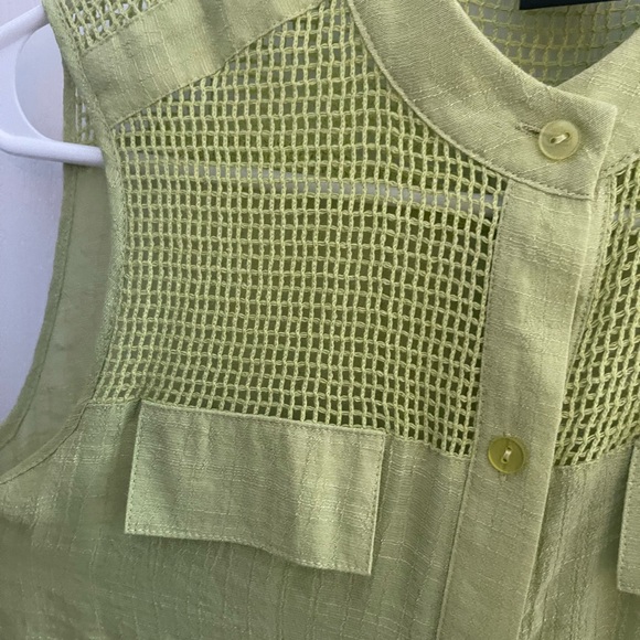 🐦🪺New Directions sleeveless top - Picture 3 of 4